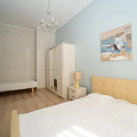 A Lovely At The Heart Of Old Town Апартаменти